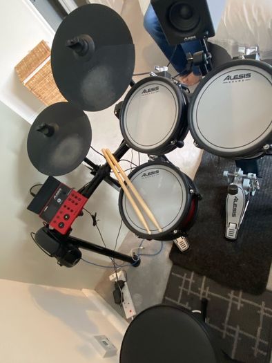 electronic drum set