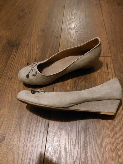 WIDE FIT - extra comfort- uk7