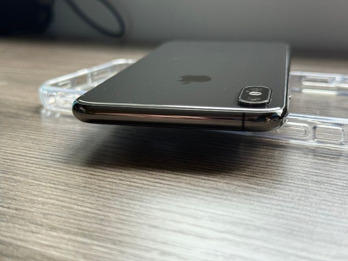 iPhone XS Max 64GB Unlocked 99% battery life