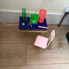 Our generation student desk set