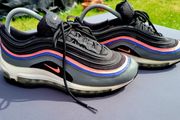 Shoe