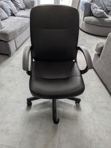 Desk chair