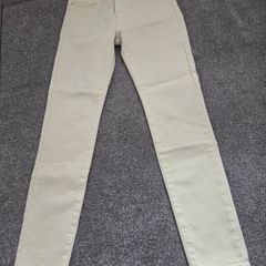 New with tags. Secret denim super flattering -5kg skinny cream jeans.  Size 36/S.
