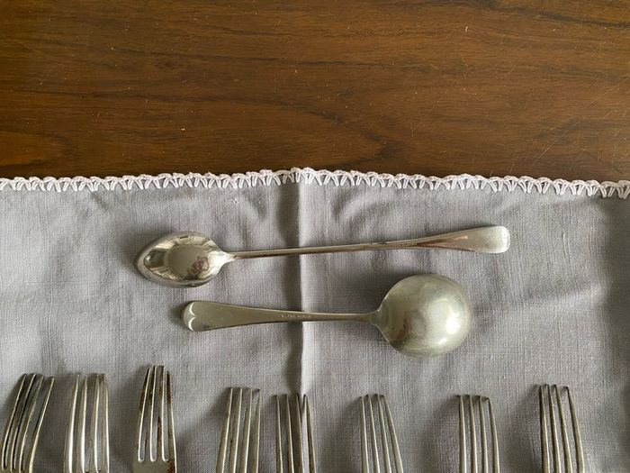Cutlery - forks & spoons vintage