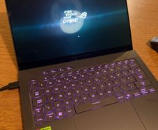 Asus Zephyrus G14 - 2025