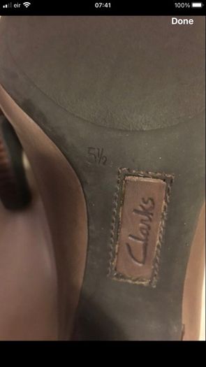Ladies leather clarks shoes size 5.5