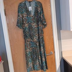Encuentro Shirt Dress With Self Tie Belt. Size 44 - 16.  B.N.W.T