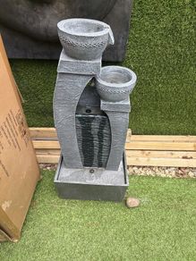 Solar water fountain
