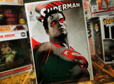 Superman ! First Issue ! Exclusive Joshua Middleton Black & White Variant Cover ! Limited to 1500 Copies Worldwide ! 2018 ! by DC Comics !