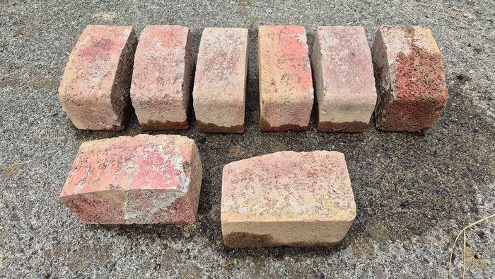 Kerbstones x 8 - FREE
