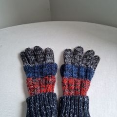 Boys 4-6yrs hand-knit gloves
