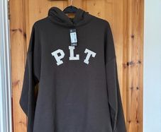 Pretty Little thing hoodie. Perfect condition. Brand new. Brown. Size small.
