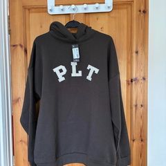 Pretty Little thing hoodie. Perfect condition. Brand new. Brown. Size small.