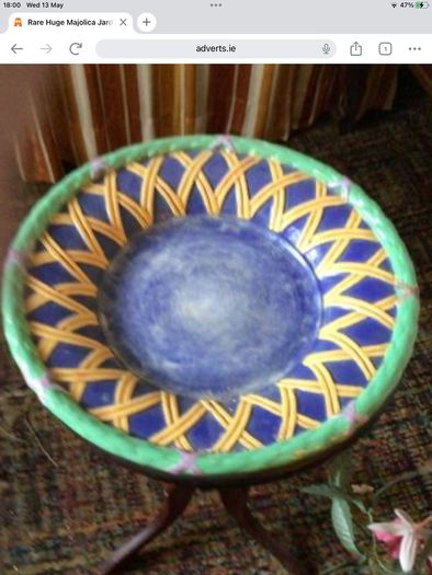 Big Majolica high relief colourful planter with tray