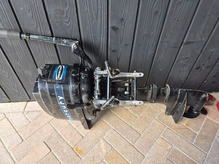 Mercury 5hp outboard engine