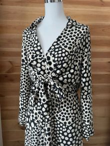dress River Island long sleeve wrap effect off white and black dots pattern size 38