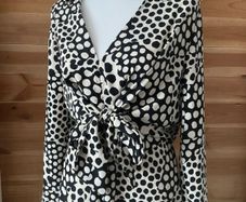 dress River Island long sleeve wrap effect off white and black dots pattern size 38