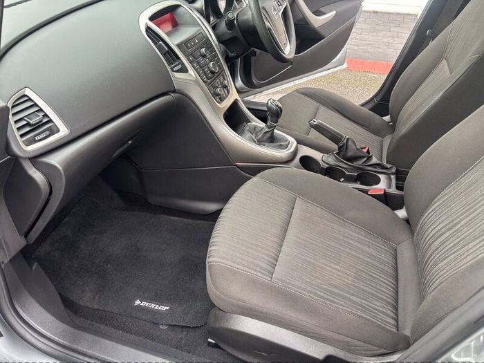 Opel Astra 2010