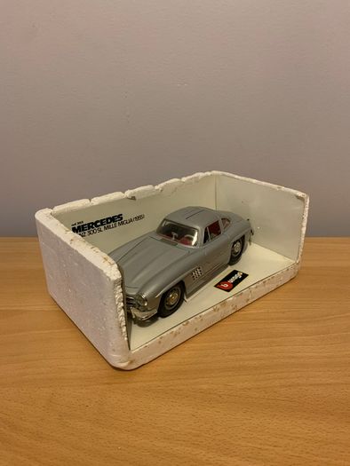 Mercedes Benz 300 SL Mille Miglia 1955 1/18 Burago Model Car