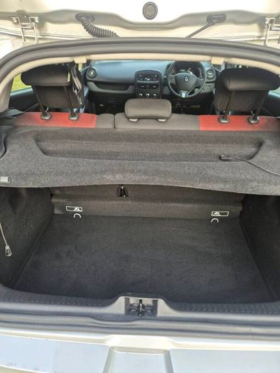 Renault Clio, 1.1L Perfect condition. Economical,