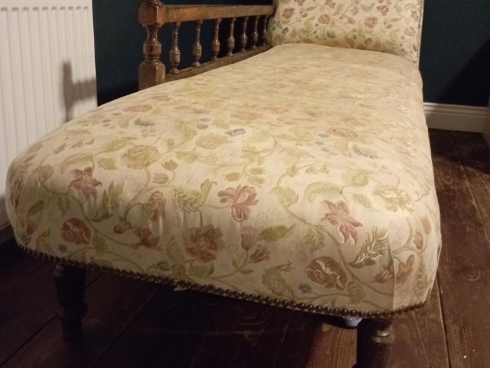 Vintage Chaise Longue Floral pattern