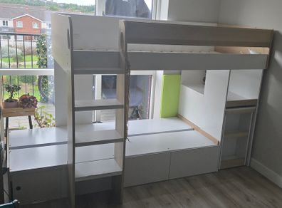 bunk bed