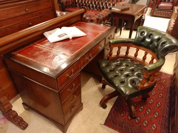 antiques and collectibles