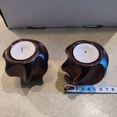 Lovely set of 2 raisin night lite candle holder.