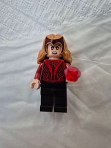 LEGO Marvel Wanda Maximoff The Scarlet Witch Minifigure
