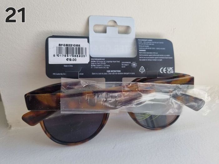 Foster Grant Sunglasses Brand New (2 for 15 Euro)