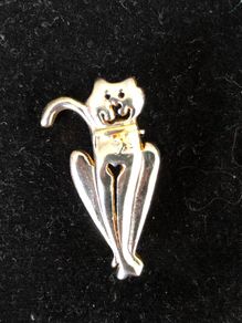 cat brooch