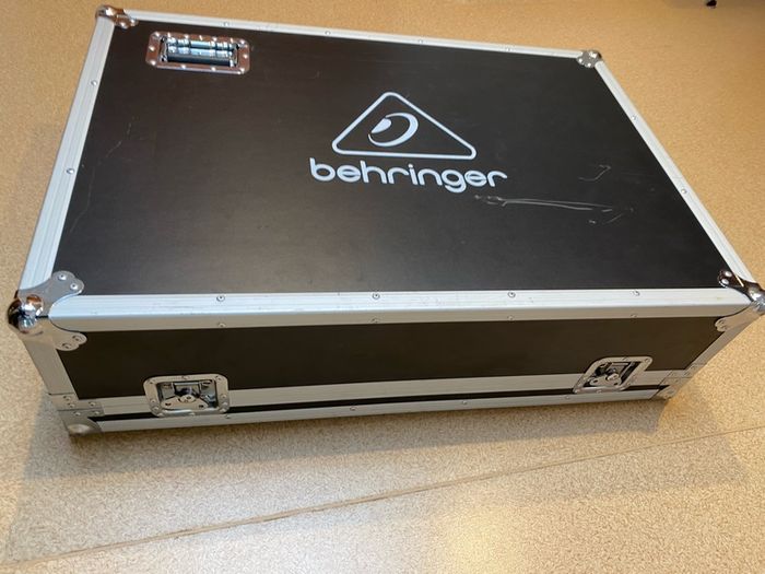 Behringer X32 fight case