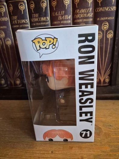Funko Pop! Ron Weasley 71 , Hogwarts Uniform (Mint, Never Opened)