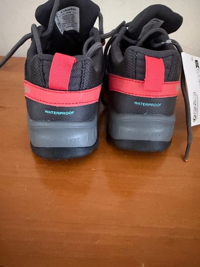 Columbia Waterproof kids shoes ,size 3 uk(36 eu)