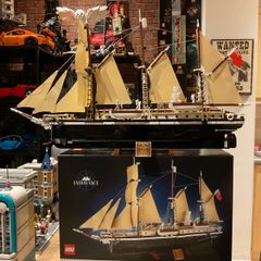 LEGO  10335  The Endurance