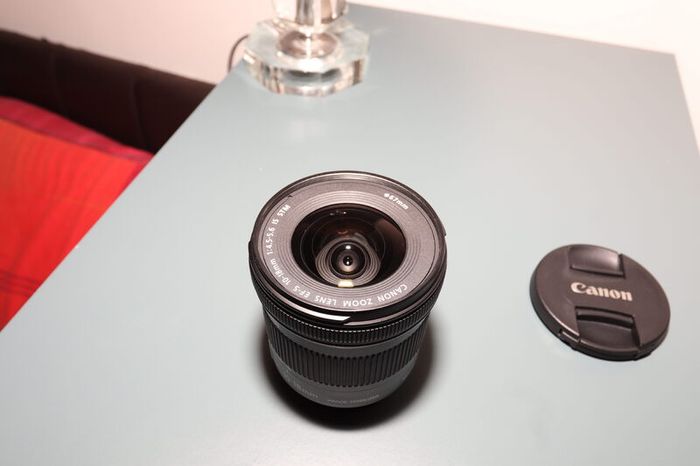 Canon zoom Lens EF-S 10-18mm 1:4.5 - 5.6 IS STM