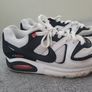 Nike shoes size 6 Image 3