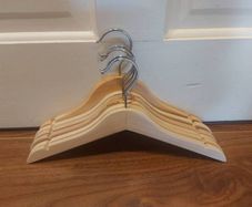 Wooden hangers (kids)
