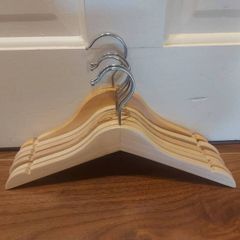 Wooden hangers (kids)