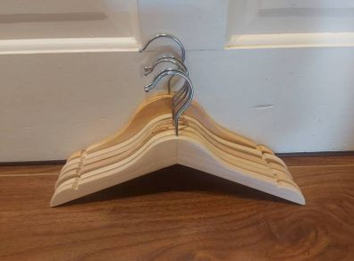 Wooden hangers (kids)