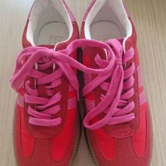 Red / pink trainers - size 6