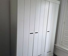 Connect Basic 3 Door 3 Drawer Wardrobe in excellent condition