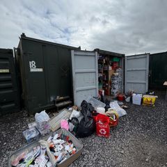 Full storage unit