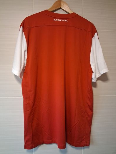 Arsenal Jersey. Official Arsenal Home Jersey From 2011. Authentic Original From The Time. Not A Modern Day Remake.