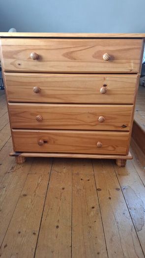 single bed with mattress
