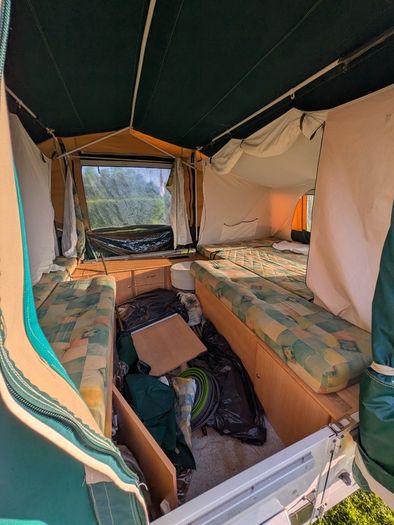 Trailer tent trigano