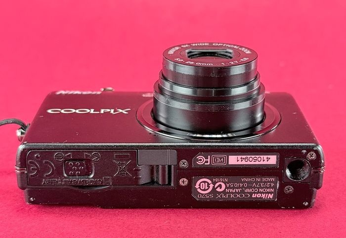 Nikon Coolpix S570
