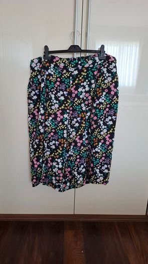 Women's Shorts (UK Size 22-24)