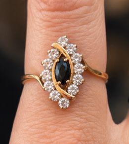 9ct Gold Garnet & Cubic Zirconia Ring