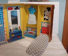 Vintage Sindy scene setter